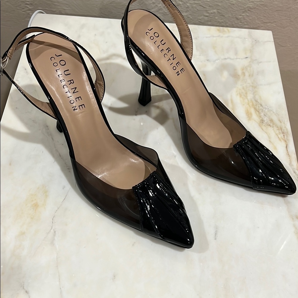 Journee Collection Black Classic Patent Heels